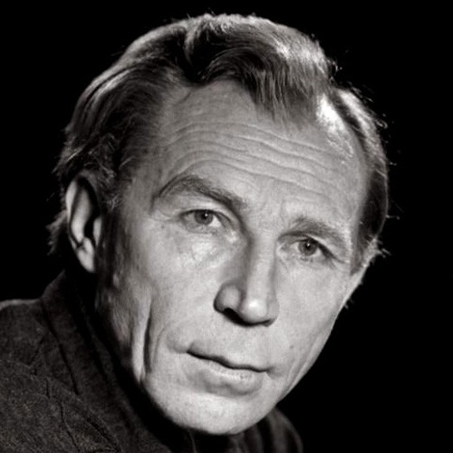 Иван Лапиков