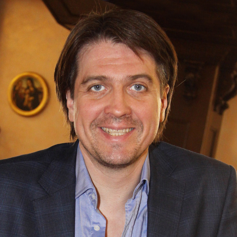 Денис Матросов