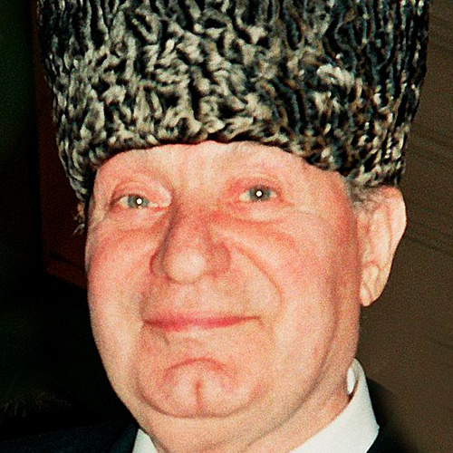 Махмуд Эсамбаев