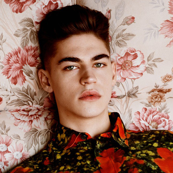 Хиро Файнс-Тиффин