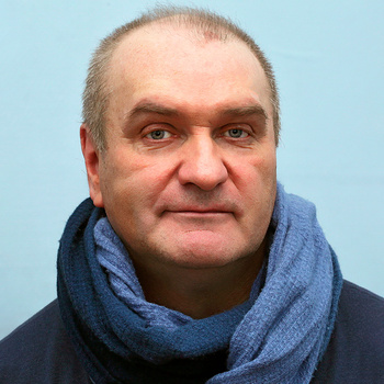 Александр Балуев