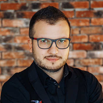 Дмитрий Позов