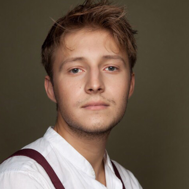 Дмитрий Ломакин