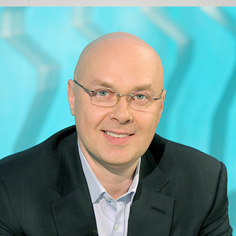 Юлиан Макаров