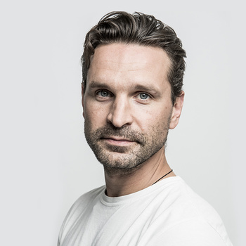 Виктор Добронравов