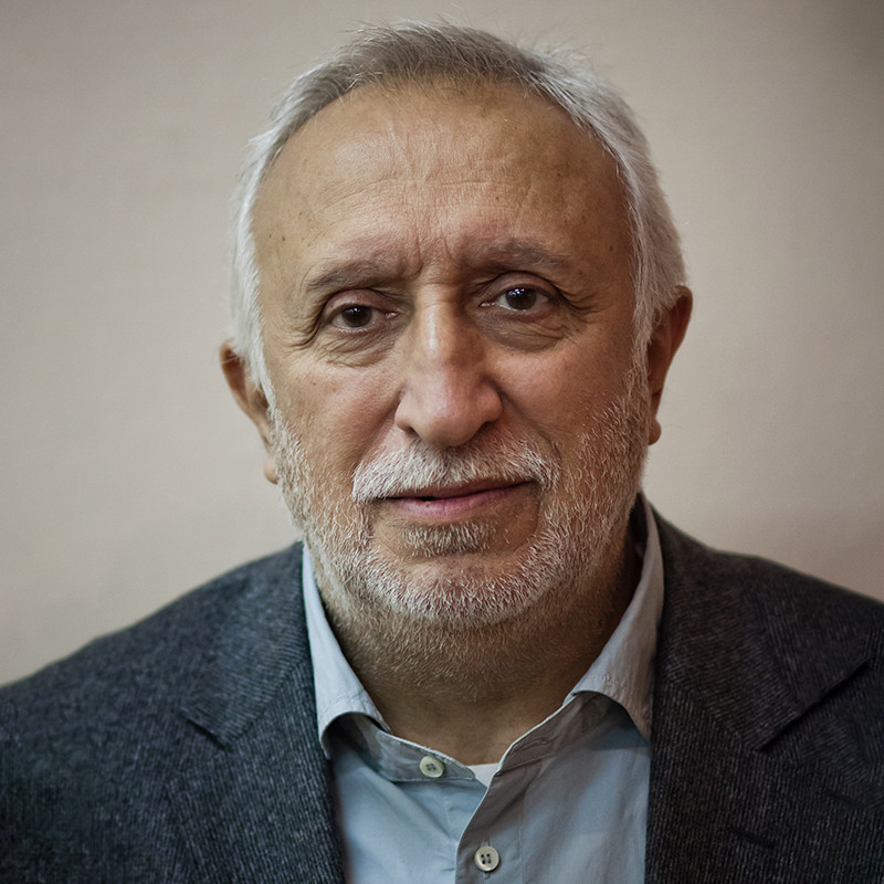 Николай Досталь