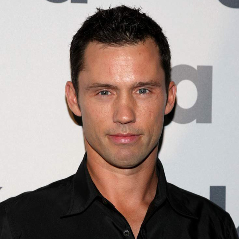 Джеффри Донован