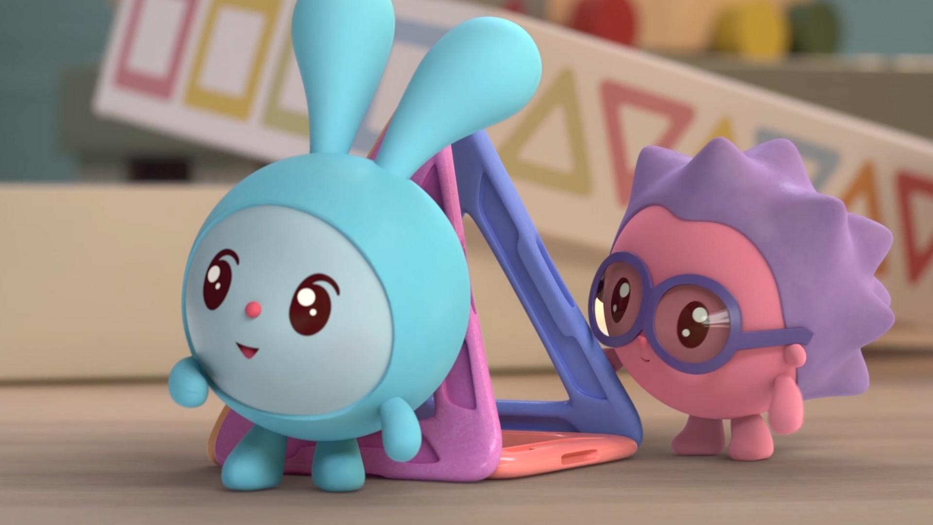 Треугольник и пирамида