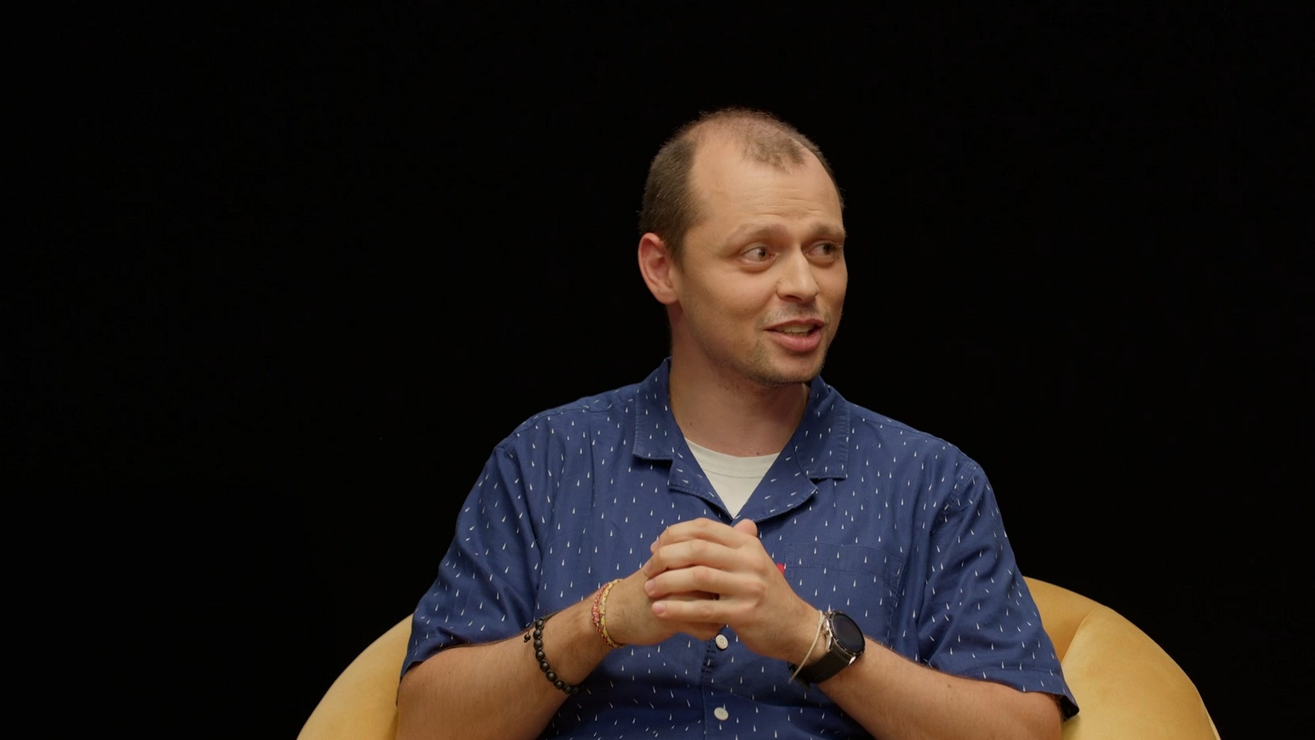 Виктор Комаров