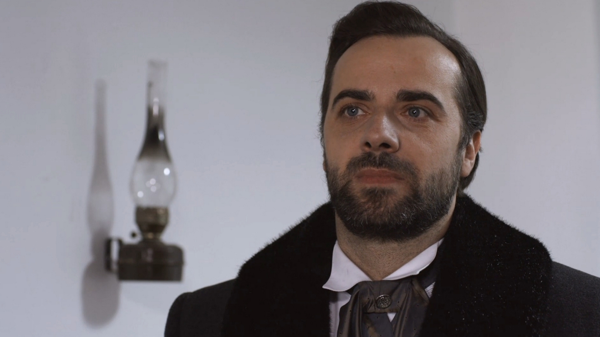 3 серия. Девушка в белом