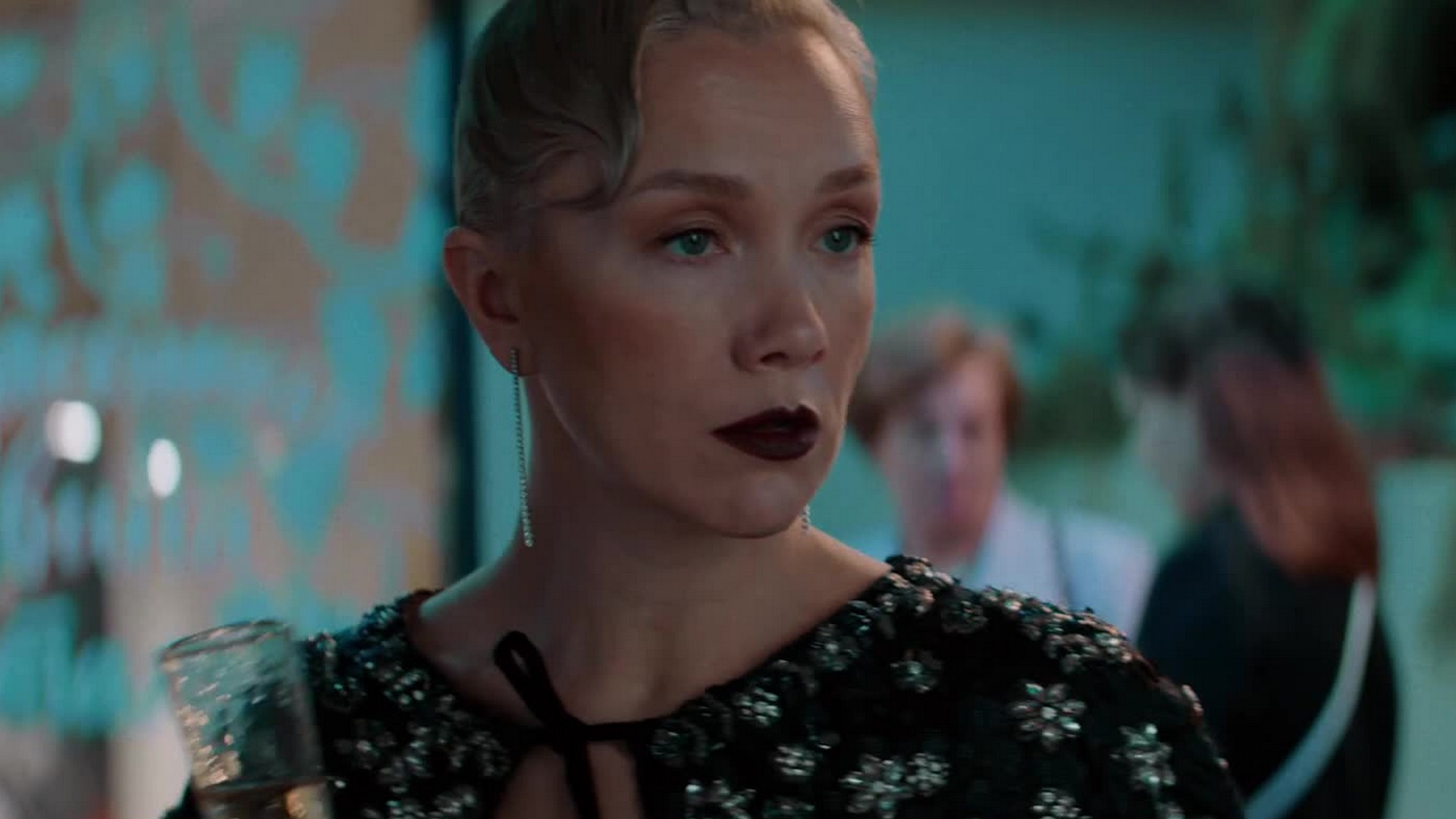 Жить жизнь 2 сезон 6 серия